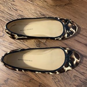 Banana Republic Animal Print Ballet Flats Size 7.5